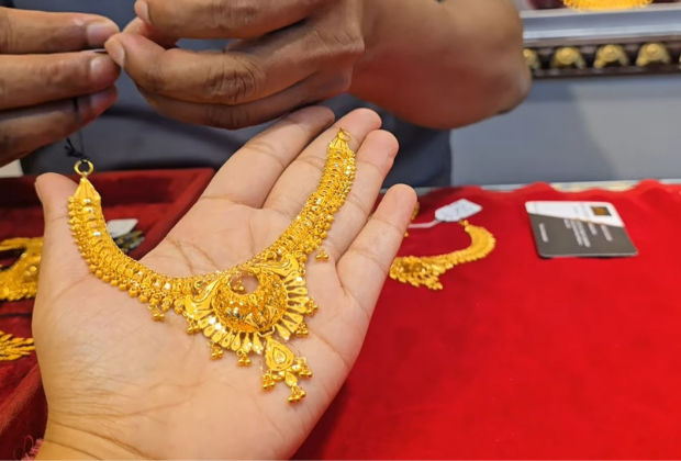 modern dubai gold necklace