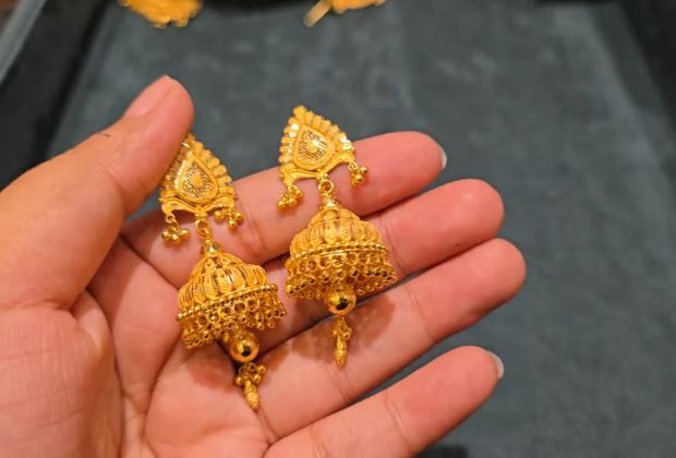 gold earrings designs jhumka