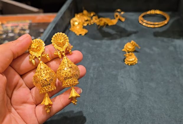 types of gold earrings designs