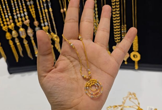 rose gold necklaces
