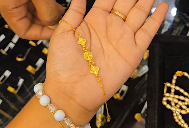 Hand bracelet gold design for girl