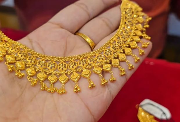 Simple Gold Wedding Necklace Designs