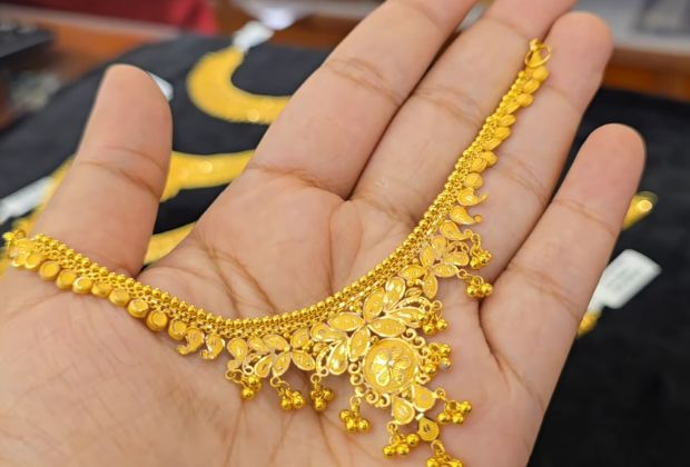 necklace design in 20 gms gold