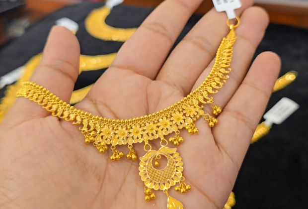 latest design gold necklaces in 20 gms