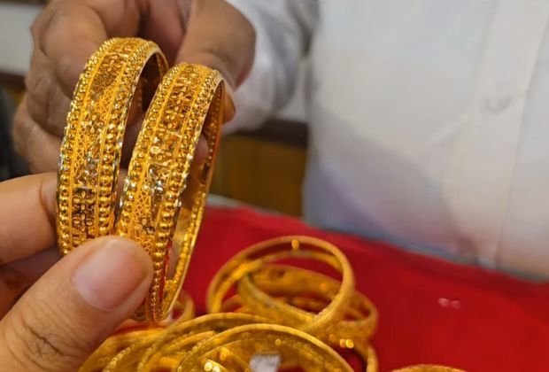 simple gold bangles design