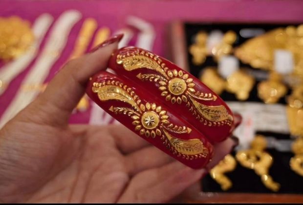 shakha pola gold tanishq