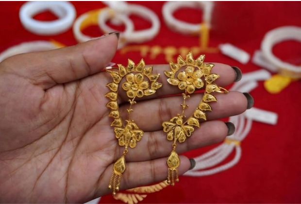 south indian jhumka design gold