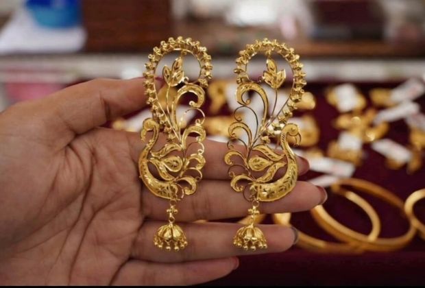 jhumka design gold latest