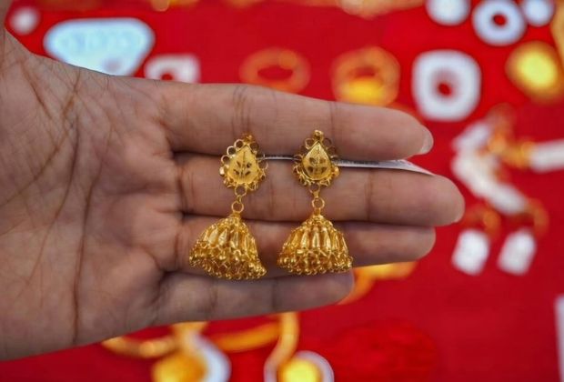 simple gold earrings designs for daily use