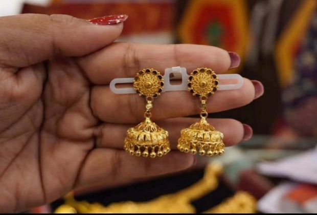 latest design of gold earrings