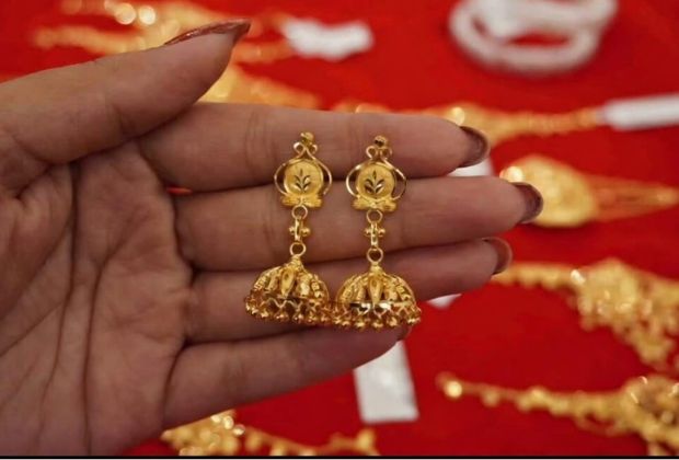 cute small gold earrings designs