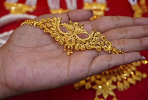 latest gold necklace designs