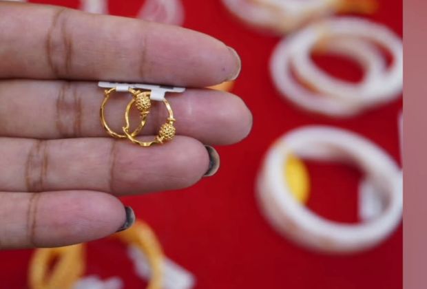 latest 2 gram gold earrings designs