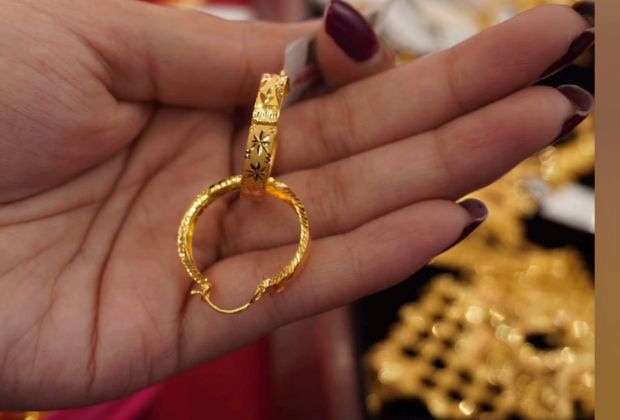 latest gold earrings designs for wedding