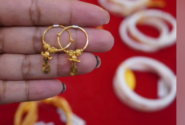 cute small gold earrings designs