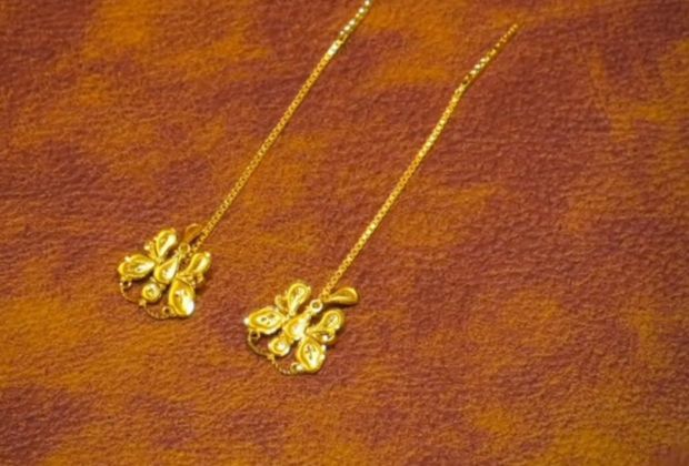 sui dhaga earrings