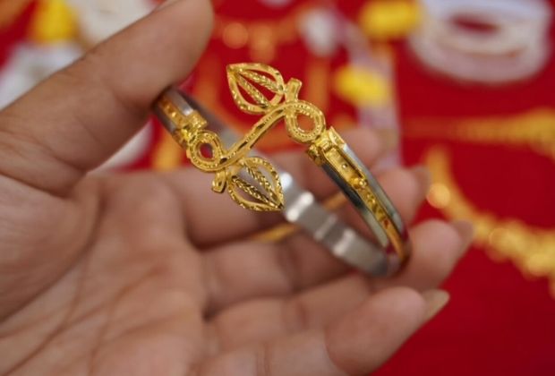 gold bangle type bracelet designs