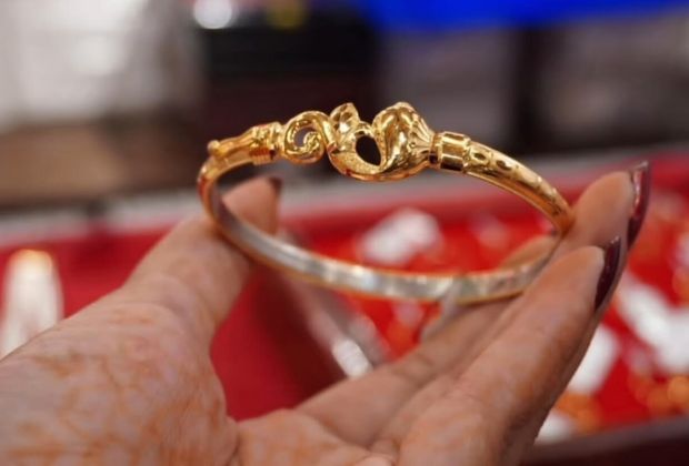 bridal ladies bracelet design gold