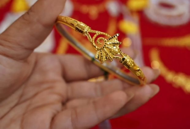 flower friendship bracelet design