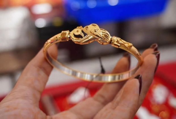 bridal bracelet gold design for women