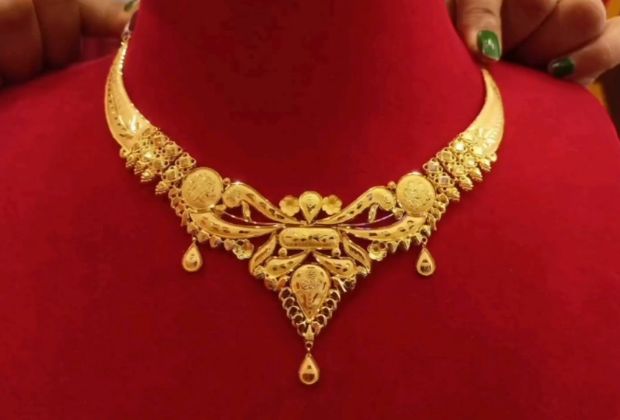 latest gold necklace designs
