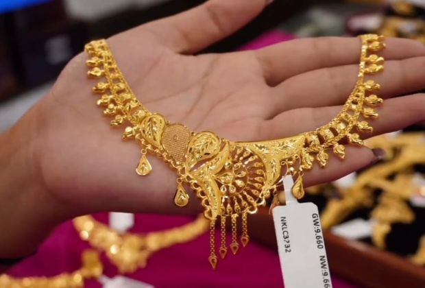 modern simple gold necklace designs