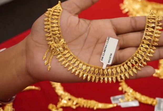 modern gold necklace designs