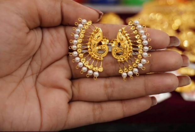 cute small gold earrings designs