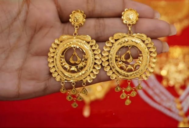 gold chand bali earrings designs