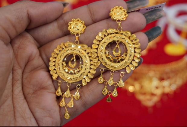 cute small gold earrings designs