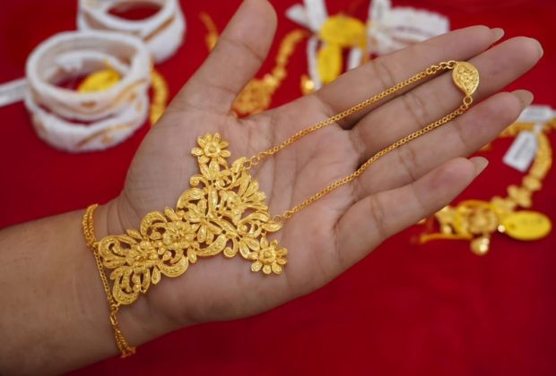 oxidised long necklace
