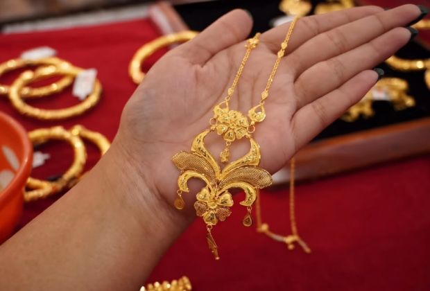 long gold necklace online