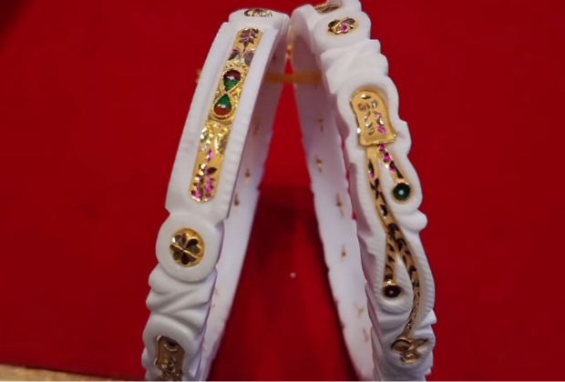  gold sakha pola design like nature