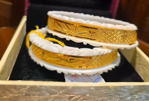 shakha pola badhano design