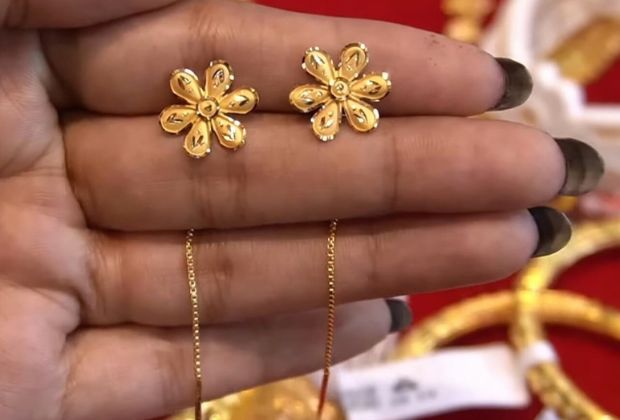latest gold earrings designs for daily use