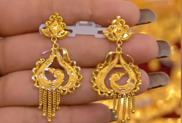 women gold earrings designs for daily use
