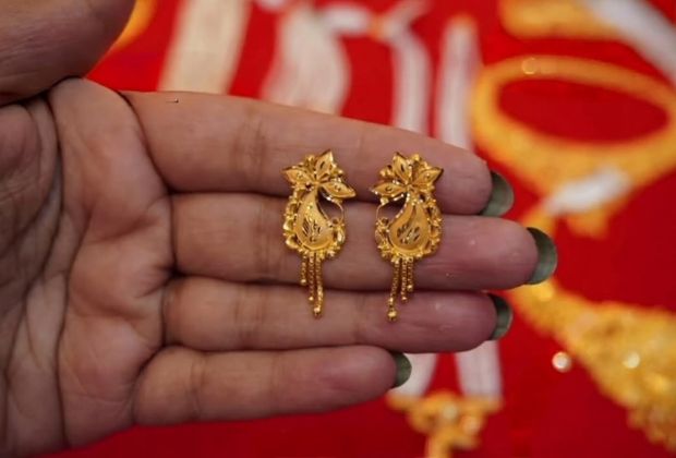 cute small gold earrings designs