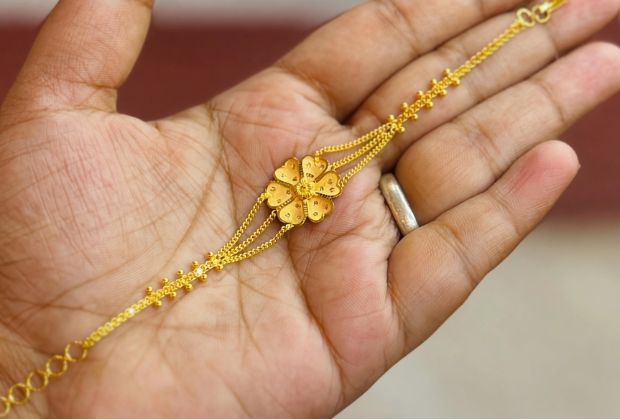 simple bracelet for girl gold design
