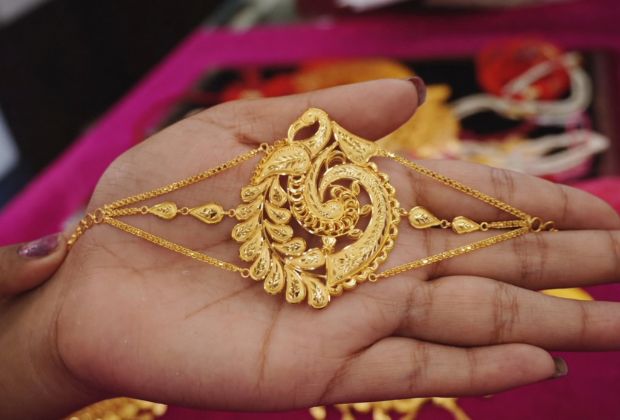Gold bracelet design for girl