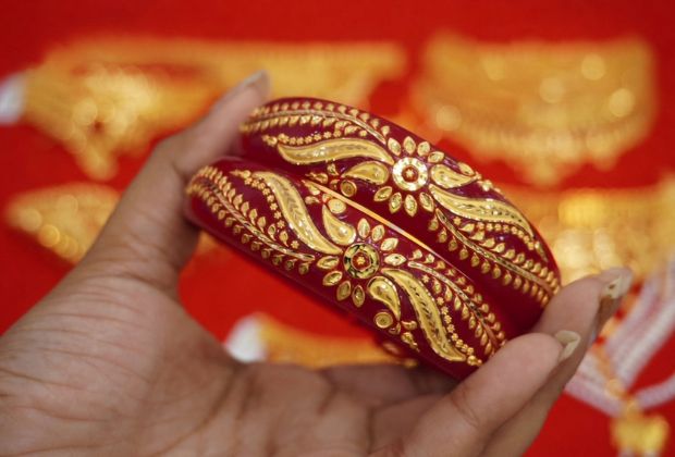 gold mukh pola design with price