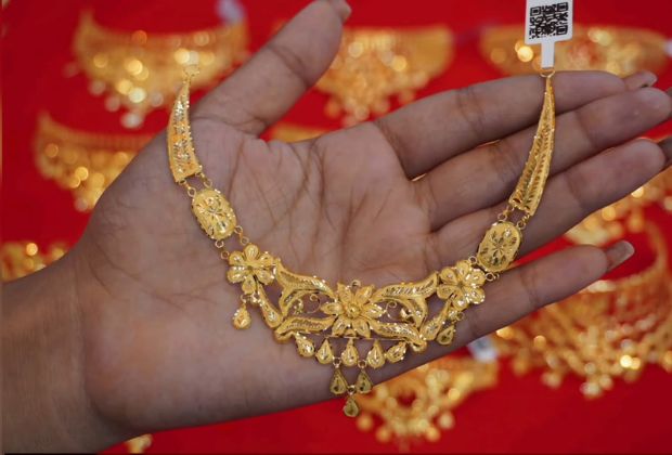 latest gold necklace designs
