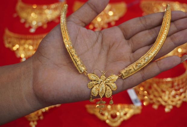 small gold necklace designs