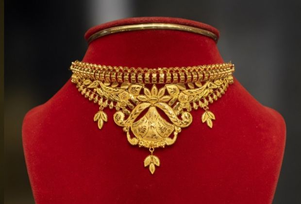 Gold Necklace Design simple