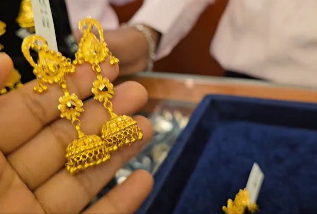 gold earrings design for girl