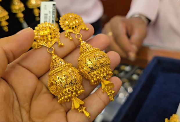 Earrings designs Gold Latest