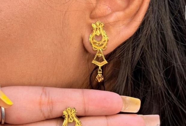 latest design of gold earrings