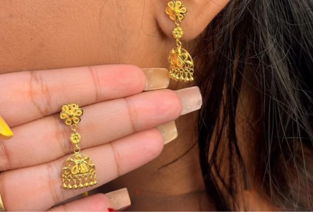 Small Gold earrings designs for daily use