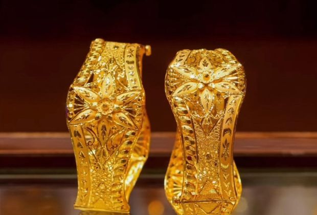 latest gold bangles designs with weight and price