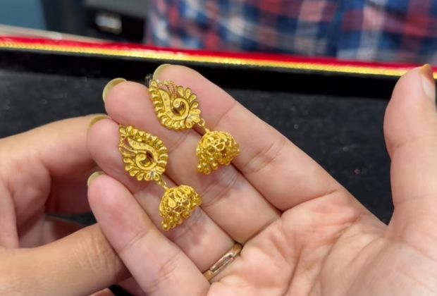 Jhumka Earrings Gold design