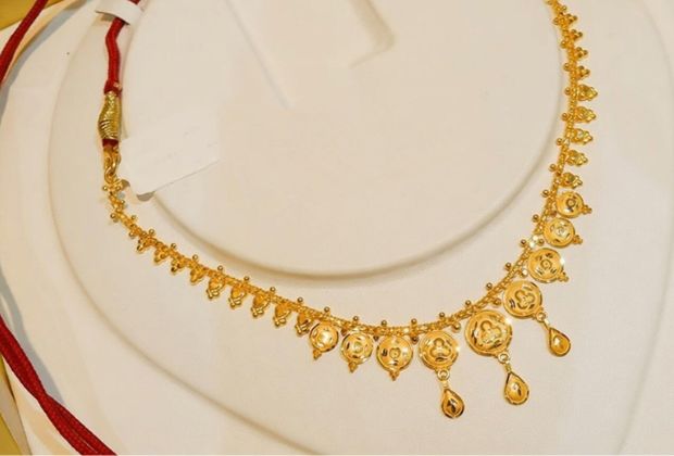 small gold necklace designs